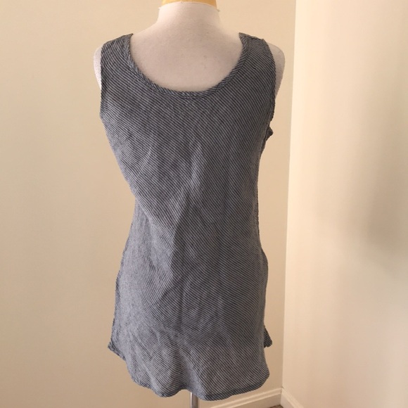 Flax small sleeveless linen top . - Picture 2 of 8